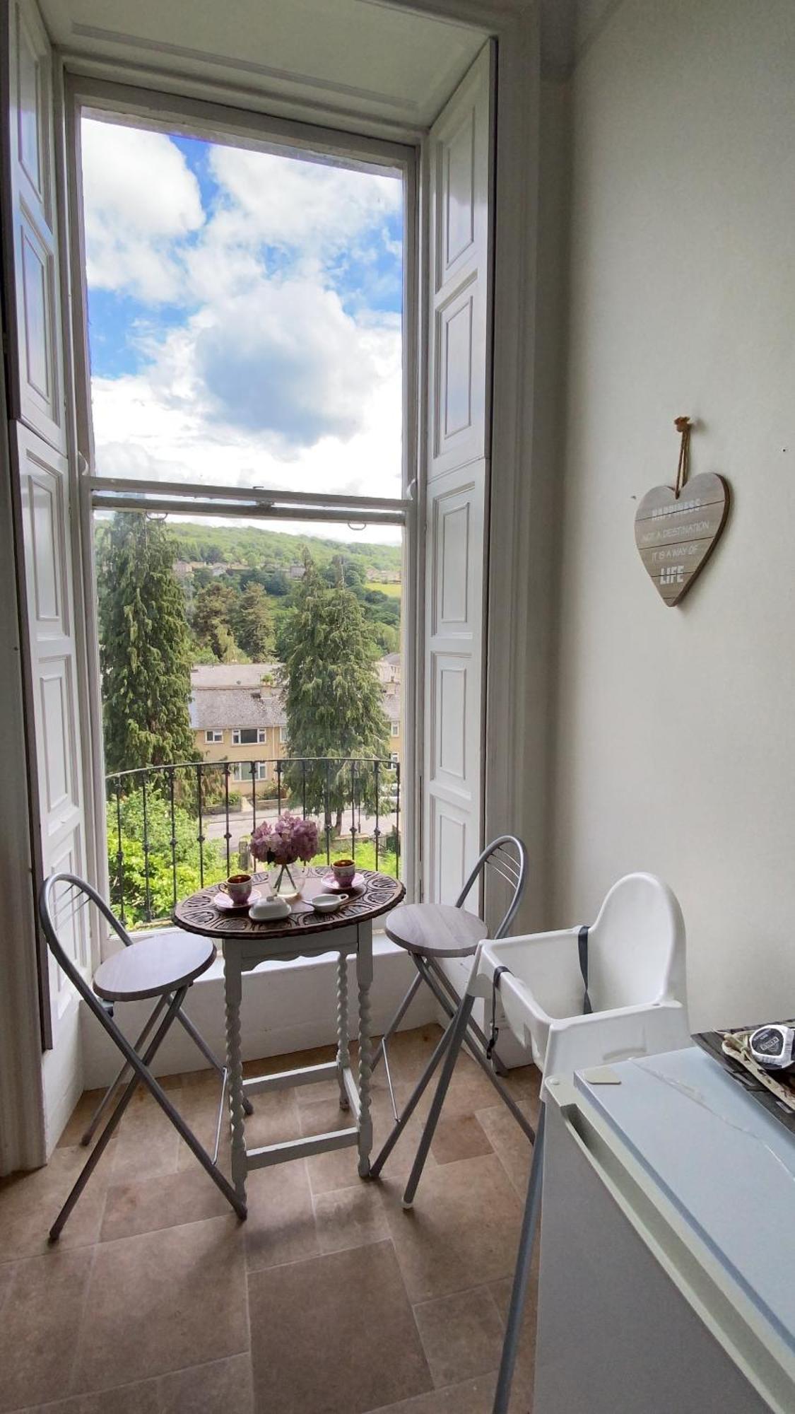 Grosvenor Apartments In Bath - Great For Families, Groups, Couples, 80 Sq M, Parking Екстериор снимка